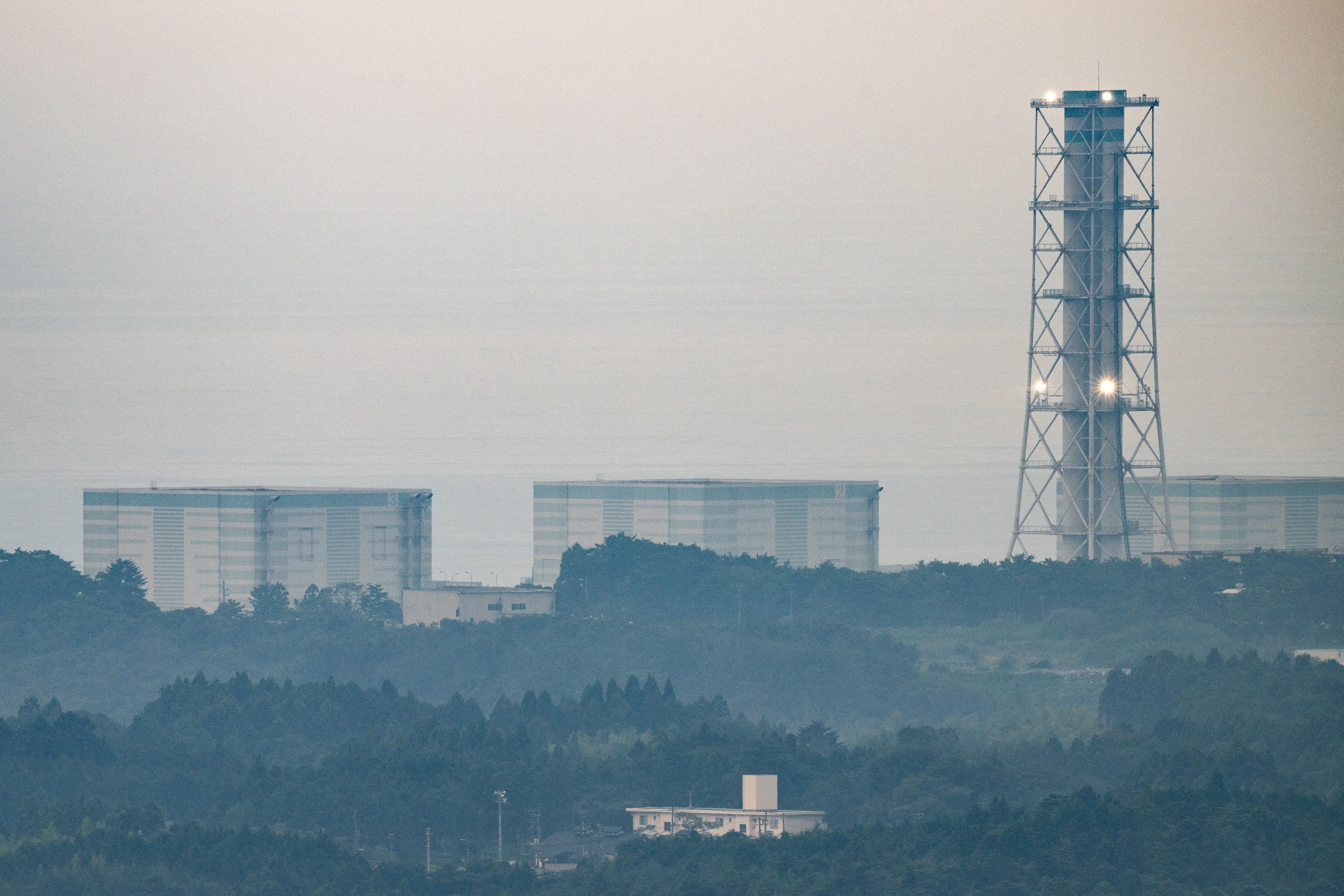 Japão: Mais 5 mil litros de água radioativa vazam da usina nuclear de Fukushima