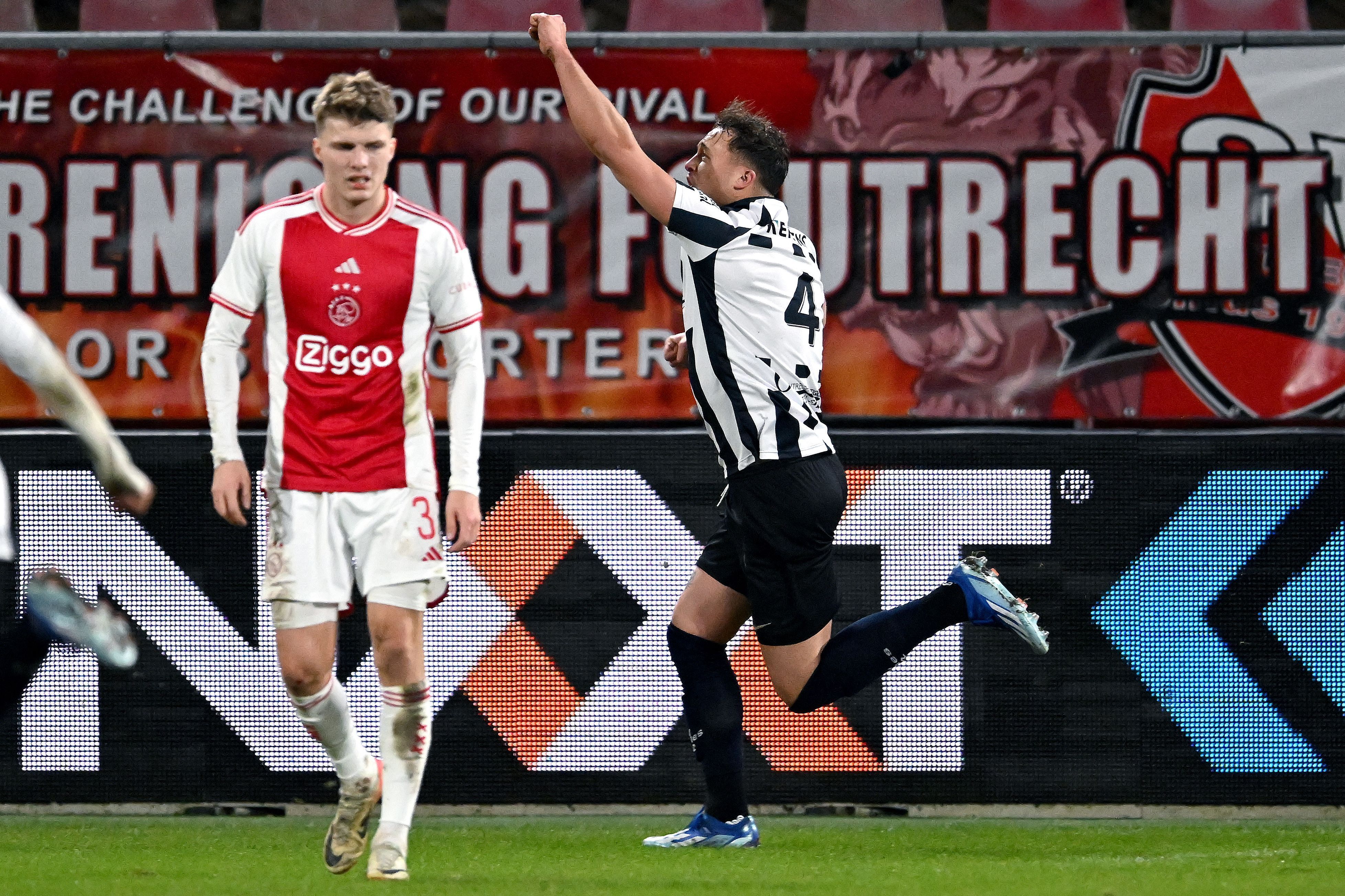Atolado em crise, Ajax é eliminado por time amador na Copa da Holanda