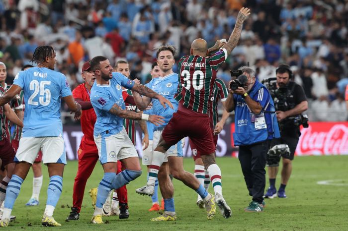 Felipe Melo trocou empurrões com jogadores do City
