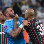 Felipe Melo troca empurrões com jogadores do City após goleada; veja fotos