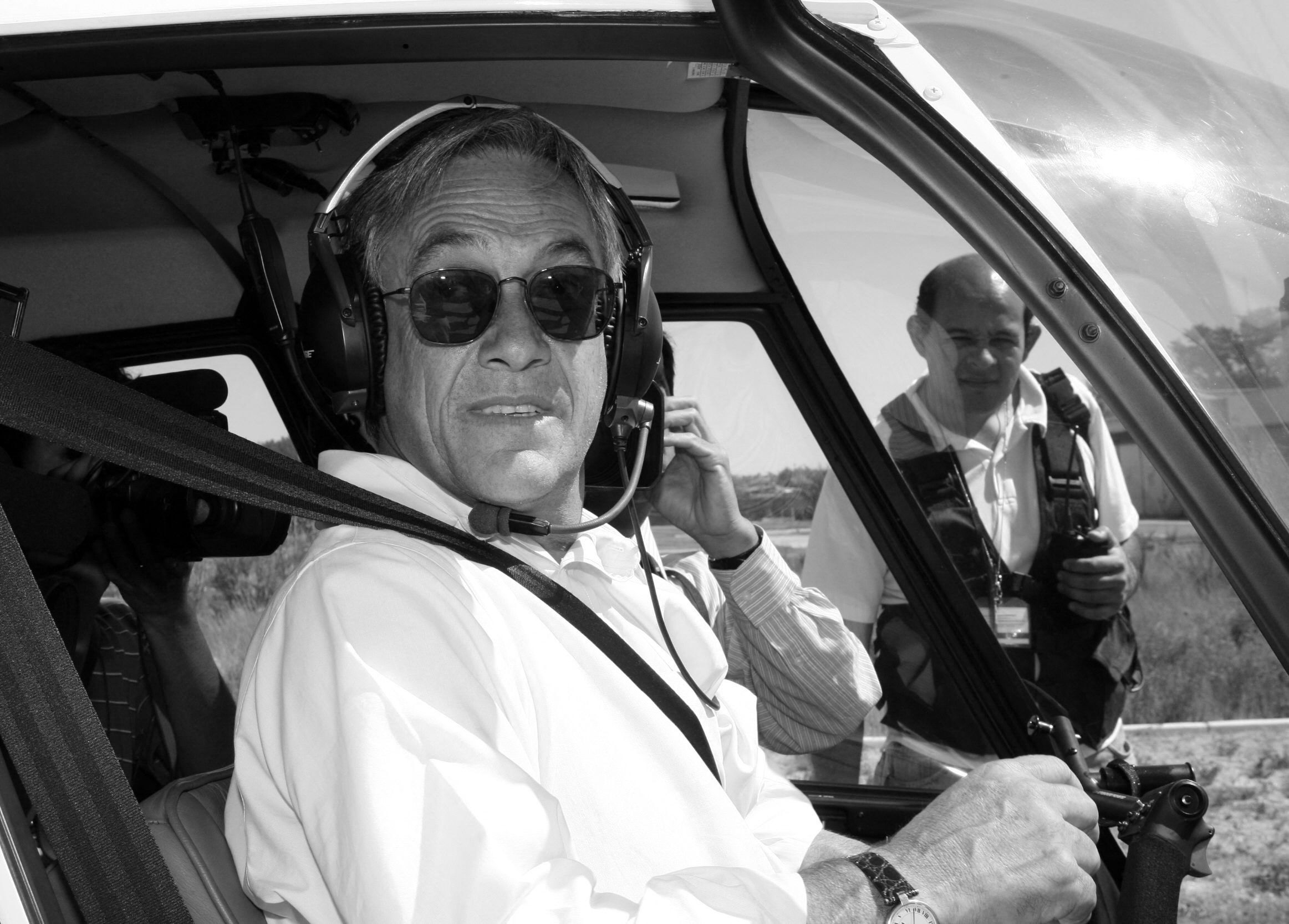 Piñera ordenou para os passageiros pularem antes do helicóptero cair no Chile