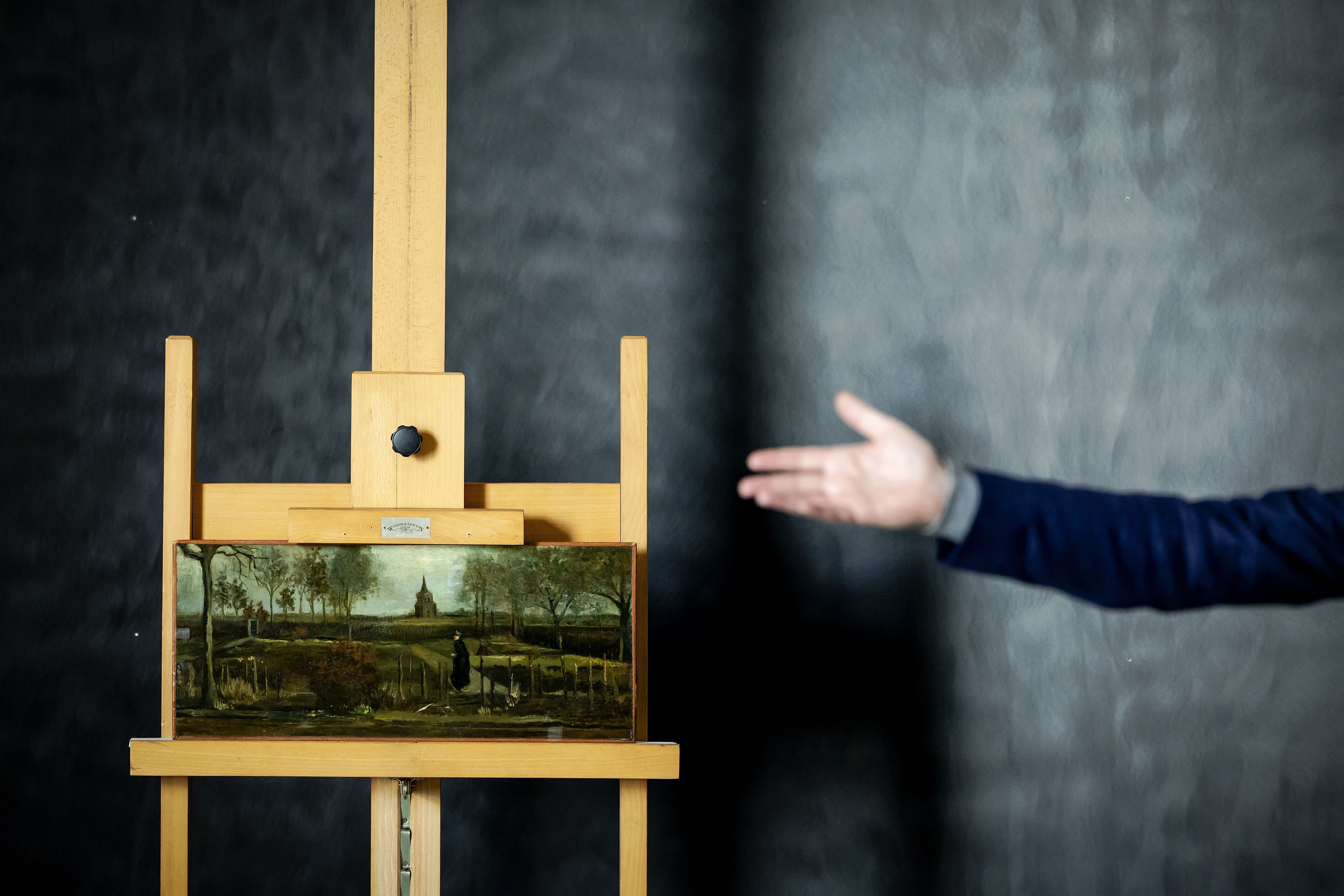 Van Gogh: quadro roubado é misteriosamente devolvido e exposto na Holanda