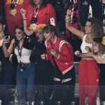 Taylor Swift 'virou a casaca'? Entenda histórico com Eagles e Chiefs