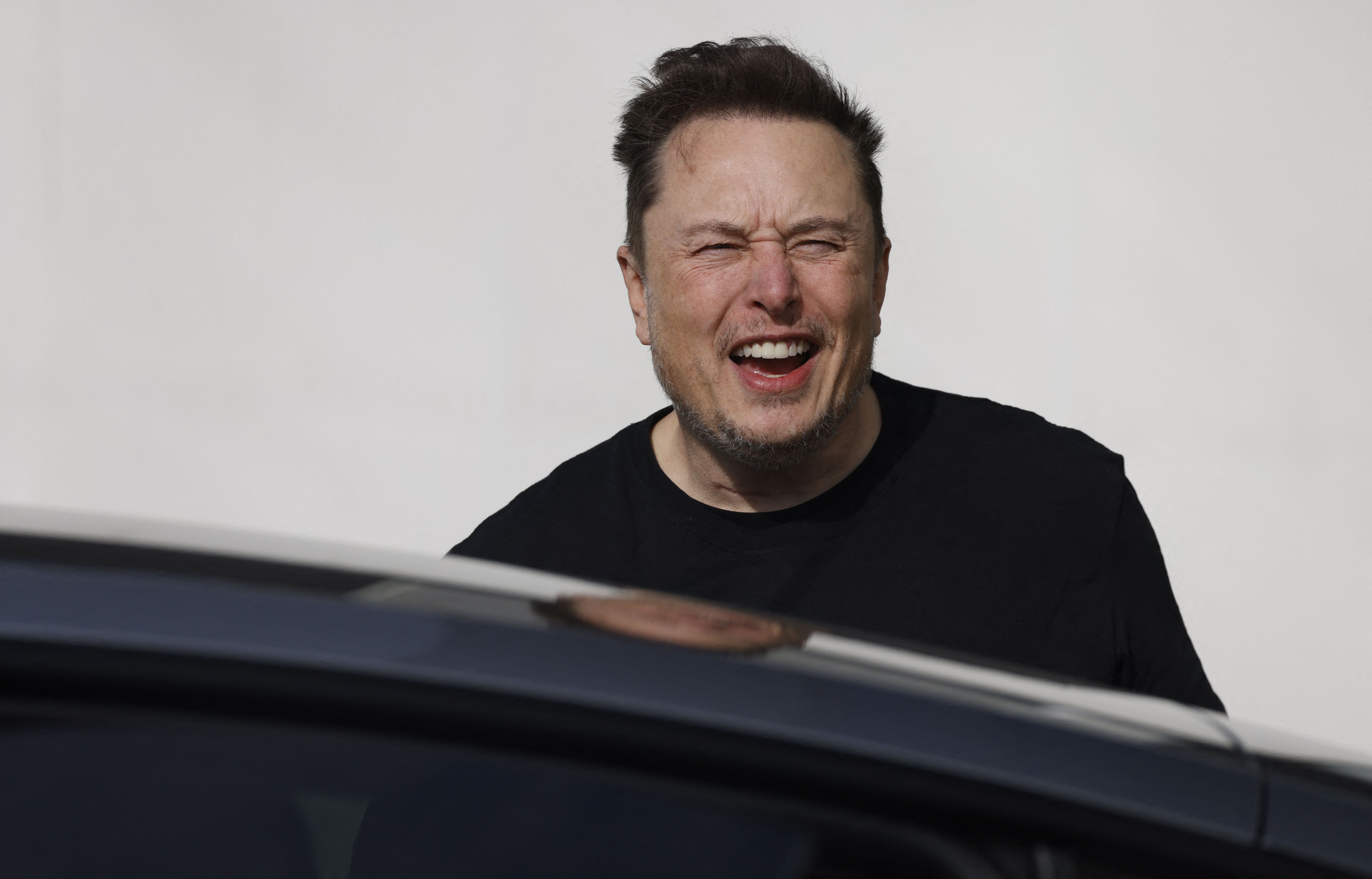 Musk acusa IA do Google de promover a diversidade com potencial de matar pessoas