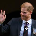 Príncipe Harry diz que 'adoraria' se reconciliar com sua família