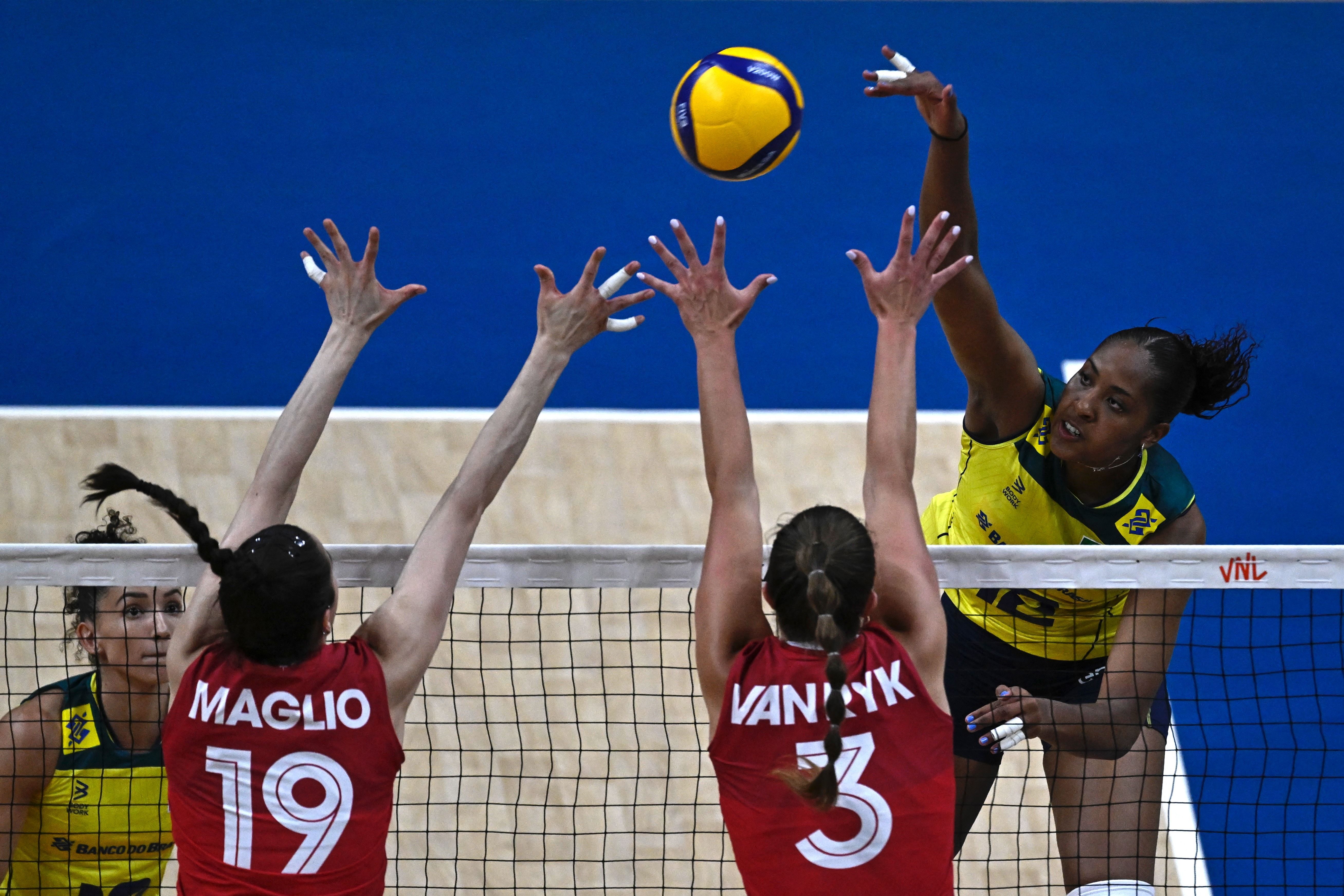 Brasil supera Canadá e estreia com vitória na Liga das Nações de Vôlei