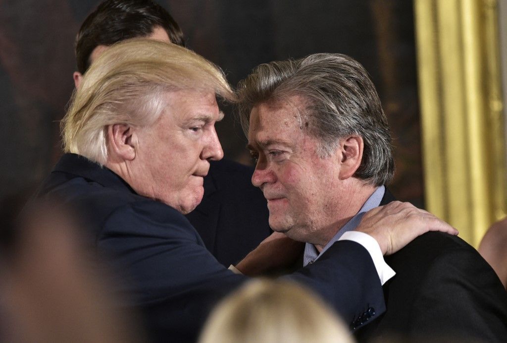 Às vésperas da eleição nos EUA, Steve Bannon, guru de Trump, sai da prisão
