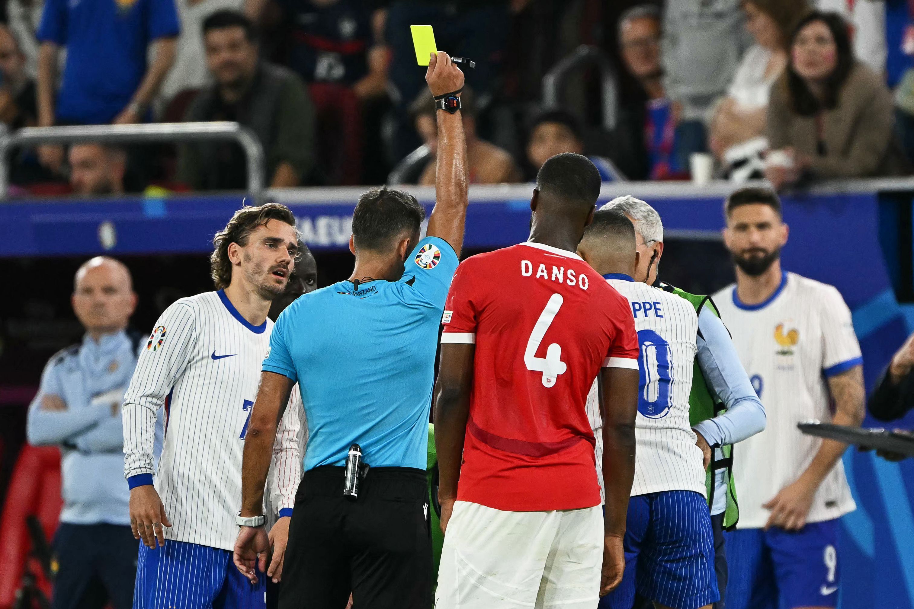 Uefa ‘dispensa’ árbitros espanhóis após polêmicas na Eurocopa
