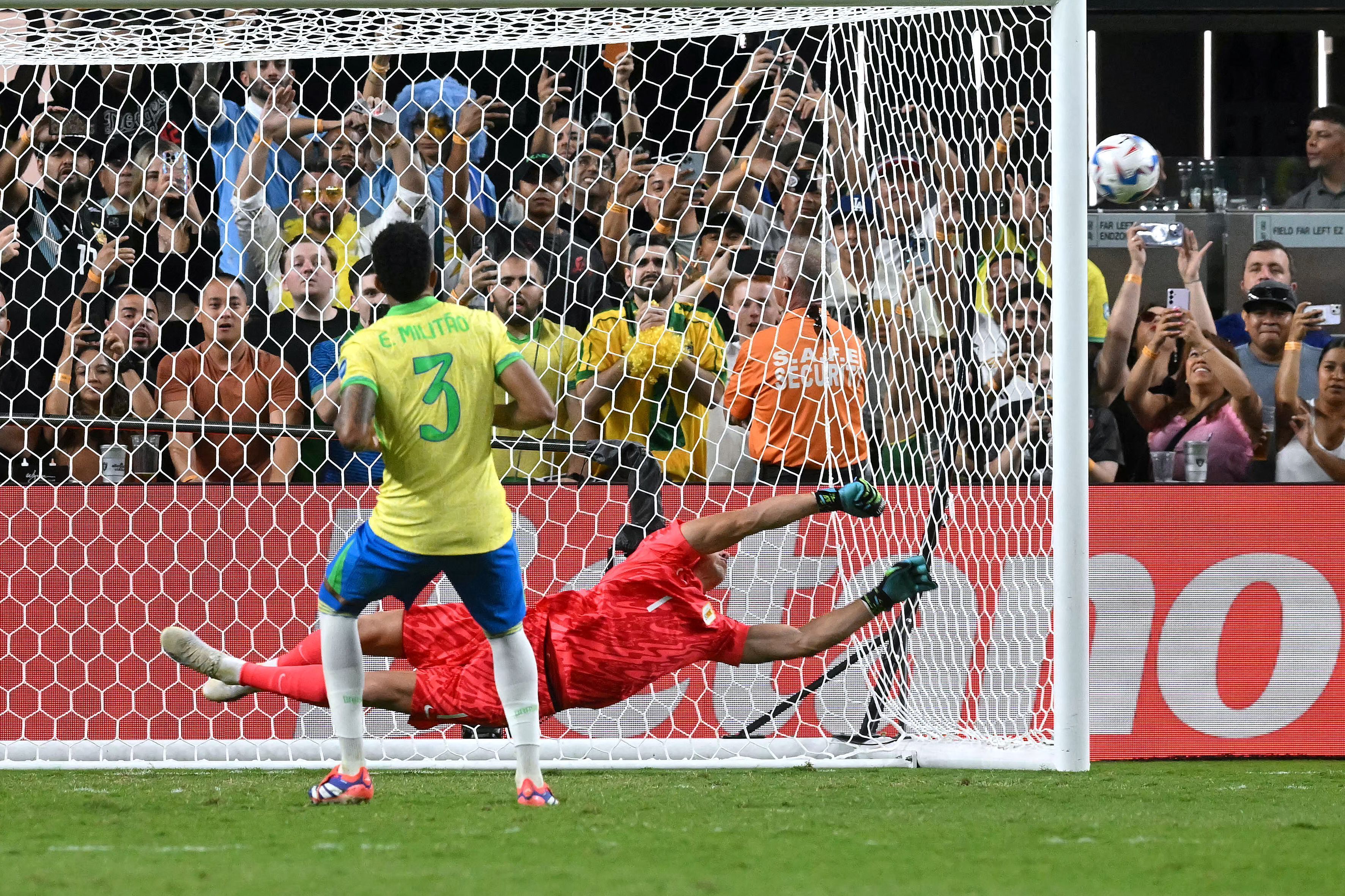 Brasil perde para o Uruguai nos pênaltis e cai nas quartas da Copa América