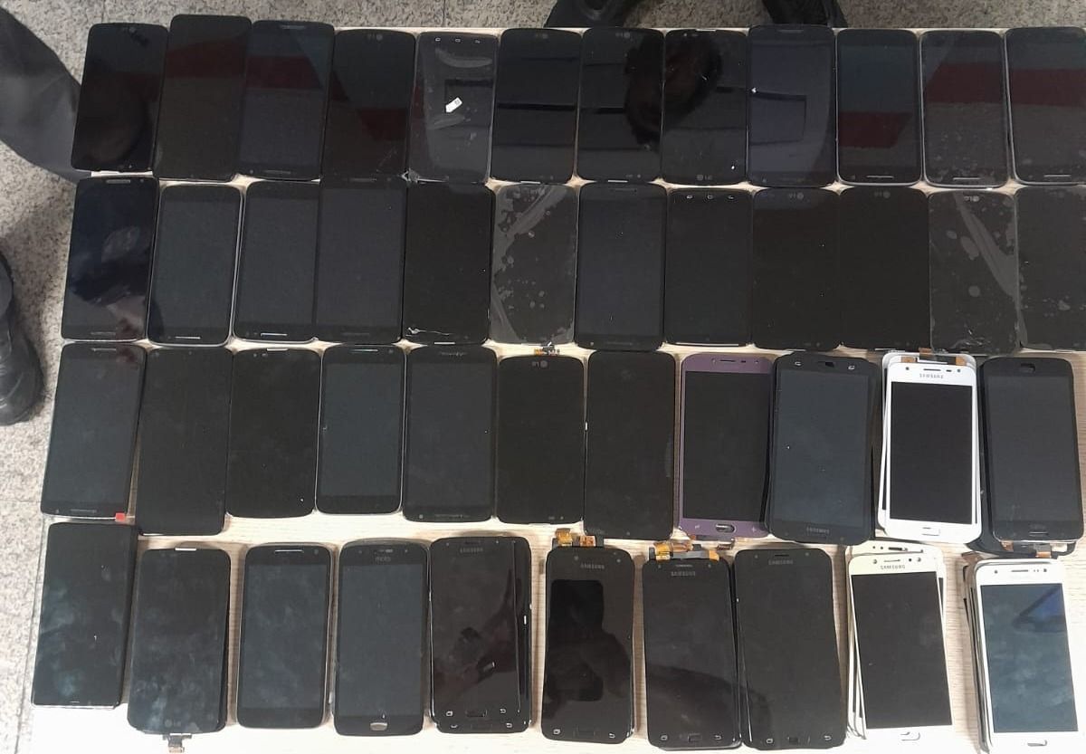 Homem é preso com 133 celulares roubados em SP