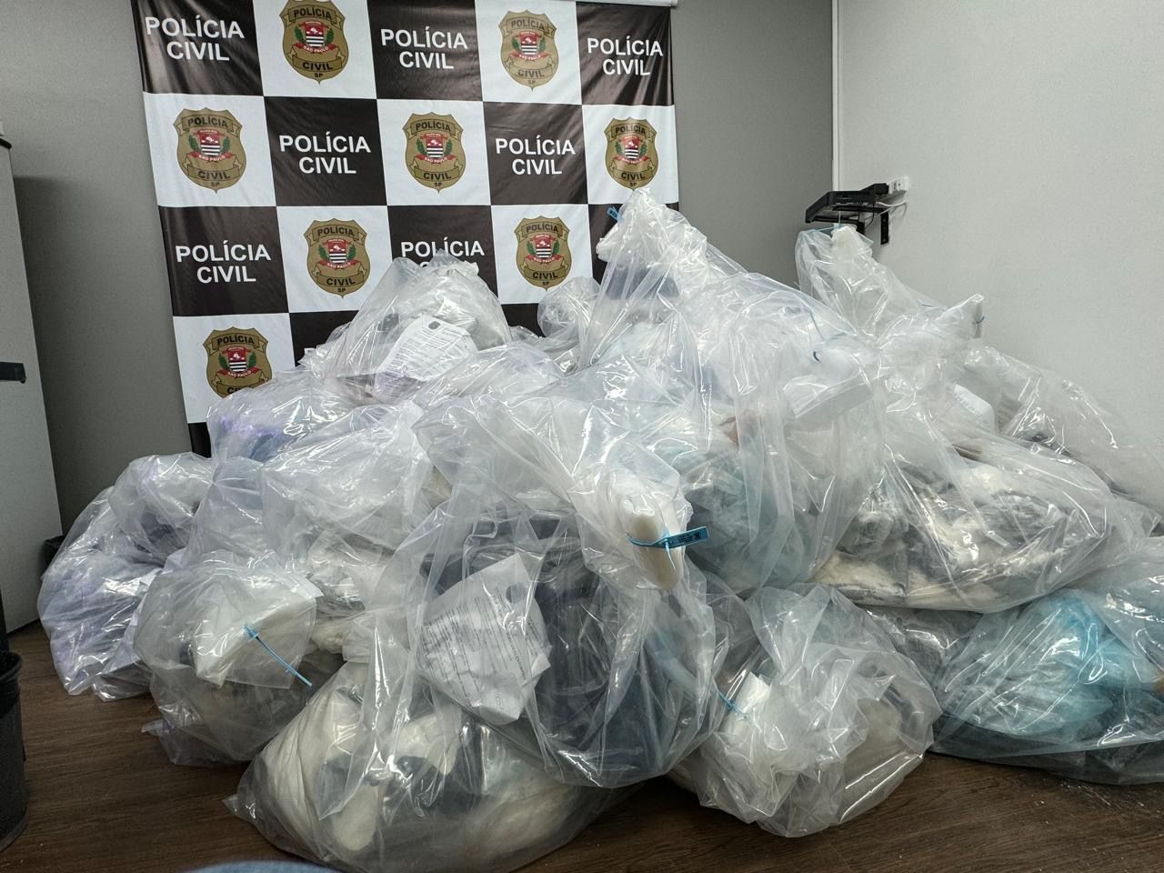Cinco homens são presos em operação que apreendeu 900 kg de cocaína em SP
