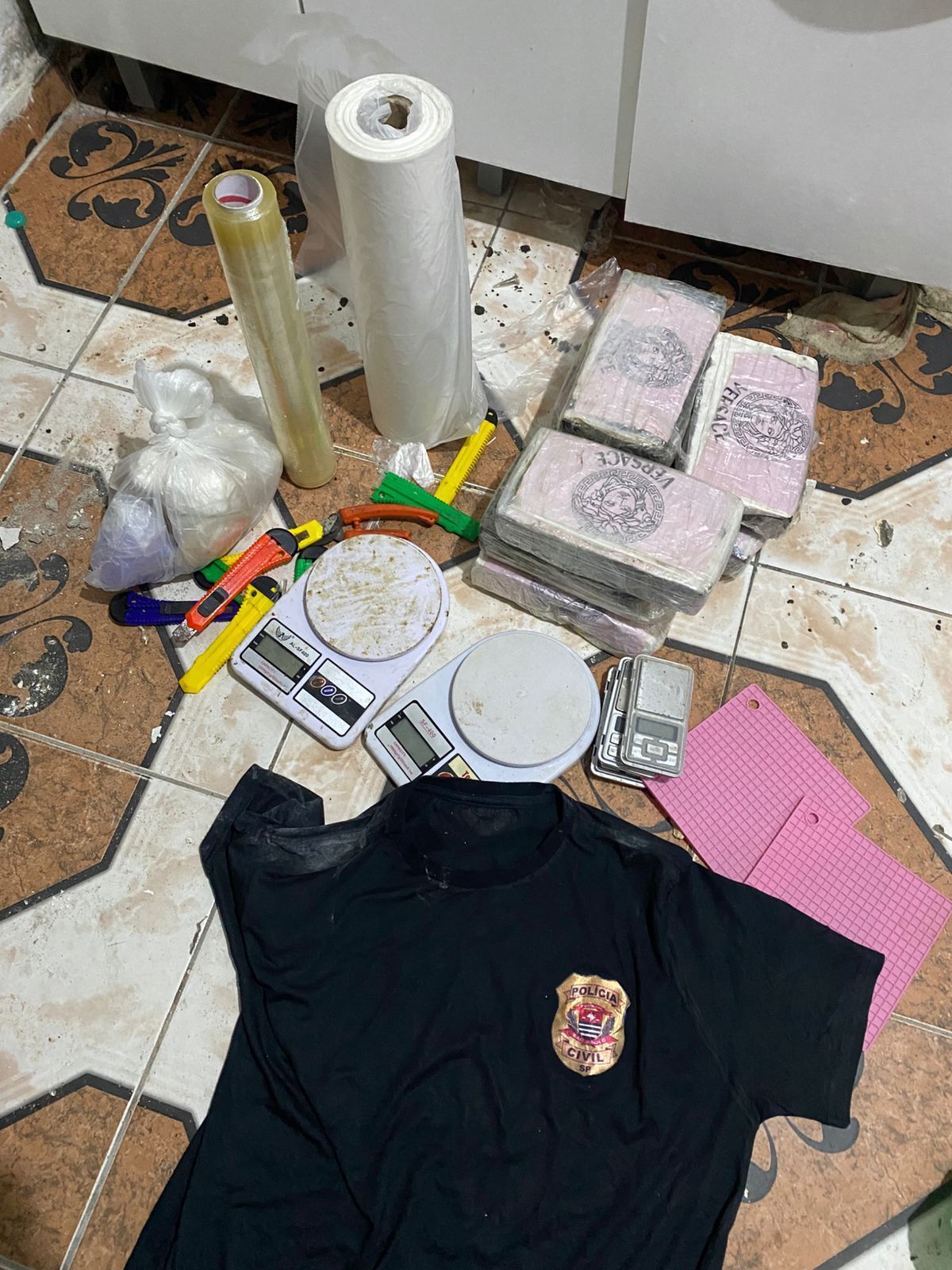 ROTA prende 3 membros do PCC que forneciam drogas para cidades do litoral sul de SP