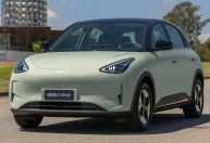 Flagra: Renault Geely já testa o hatch elétrico EX2 fabricado no Paraná