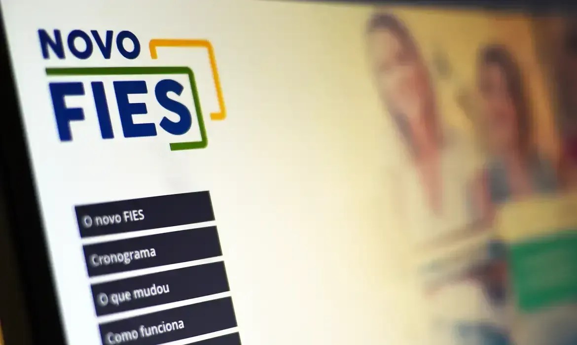 Fies 2026: prazo para complementação da inscrição segue até terça-feira (24)