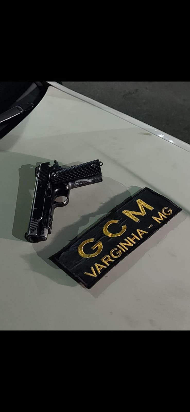 Homem ameaça grupo com arma de fogo e acaba preso em Varginha