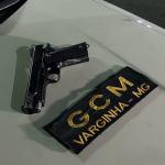 Homem ameaça grupo com arma de fogo e acaba preso em Varginha