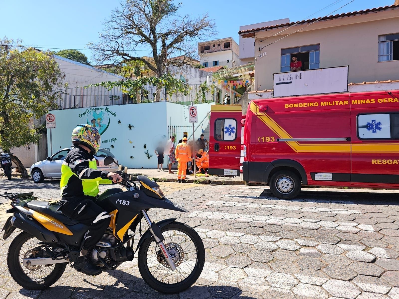 Criança é atropelada por moto em avenida de São Lourenço