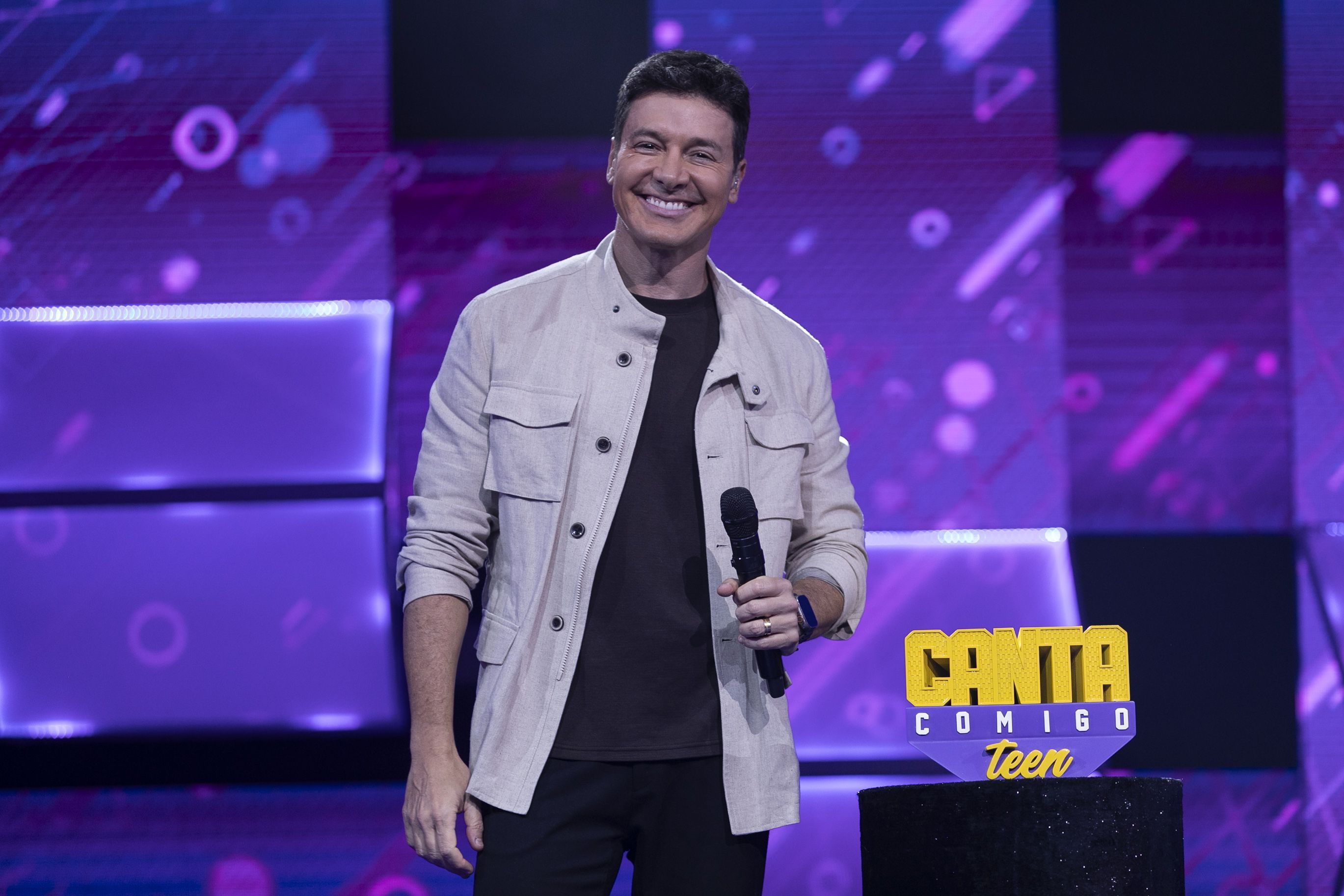 'Canta Comigo Teen' termina neste domingo (22) e duas mineiras disputam o prêmio de R$200 mil
