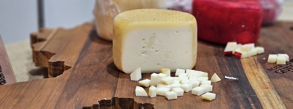 Produtores de queijos artesanais podem inovar com receitas, após publicação de nova portaria