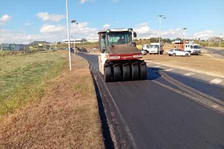 Serviços são realizados das 8h às 17h, podendo causar interdições em acostamentos e movimentação de trabalhadores próximos à pista.