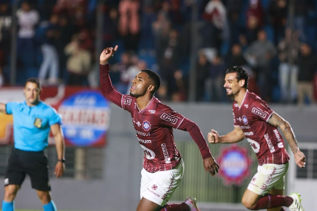 Guarani perde para Caxias e segue sem vencer na Série C