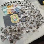 Homem é preso em flagrante e mais de 100 buchas de maconha são apreendidas no Sul de Minas