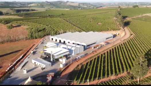 Unidade vai transformar resíduos da cafeicultura em biochar, gerar empregos e apoiar agricultura regenerativa na região.