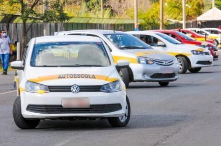 Ex-dono de autoescola é preso por liderar esquema de fraudes na emissão de CNH | CNN Brasil