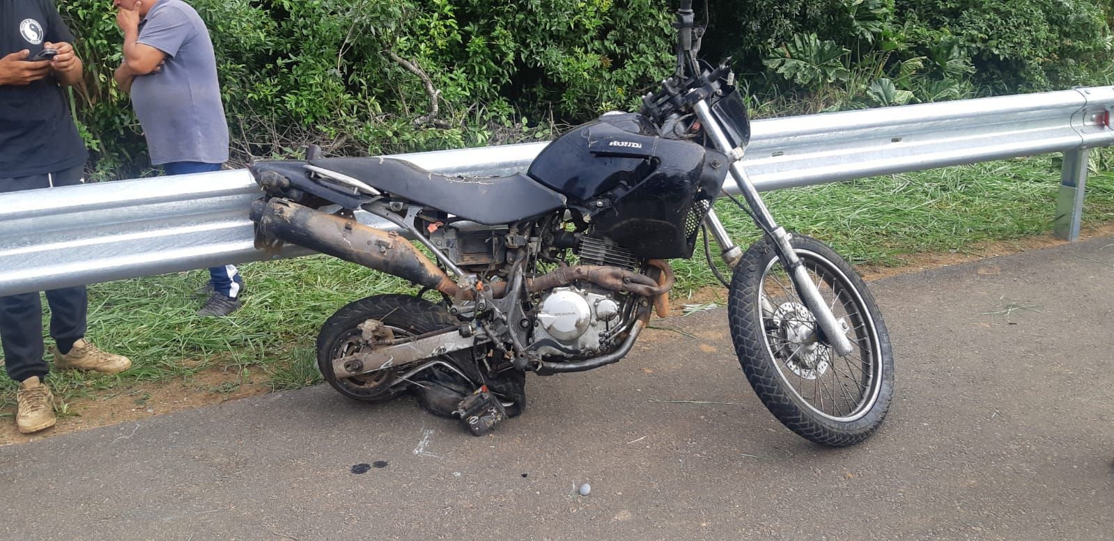 Jovem morre na BR-459 após perder o controle da moto