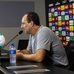 Ceni celebra o Bahia na Libertadores e cita Atlético e Corinthians em exemplos