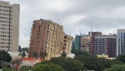 Torre Palace, primeiro hotel de luxo de Brasília, é demolido