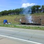 Carreta pega fogo na BR-381 e motorista escapa ileso em Careaçu