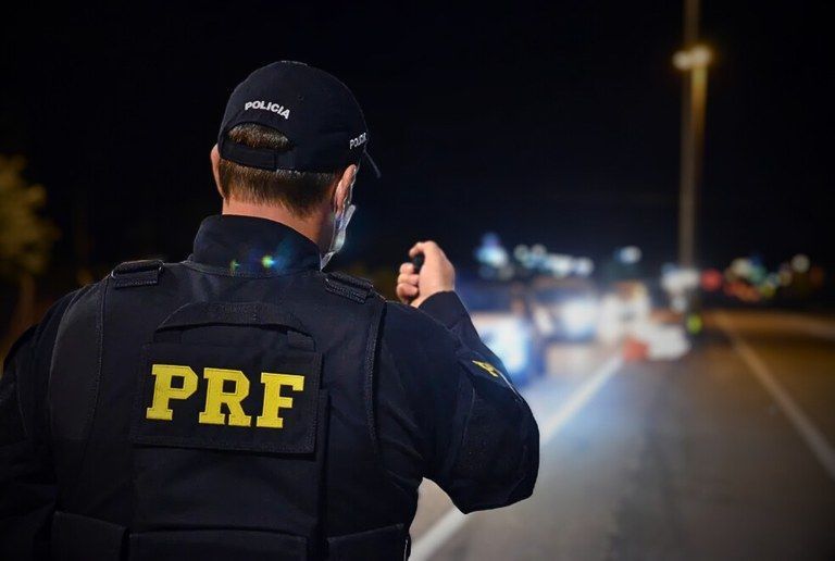 PRF alerta para golpe da falsa multa de trânsito