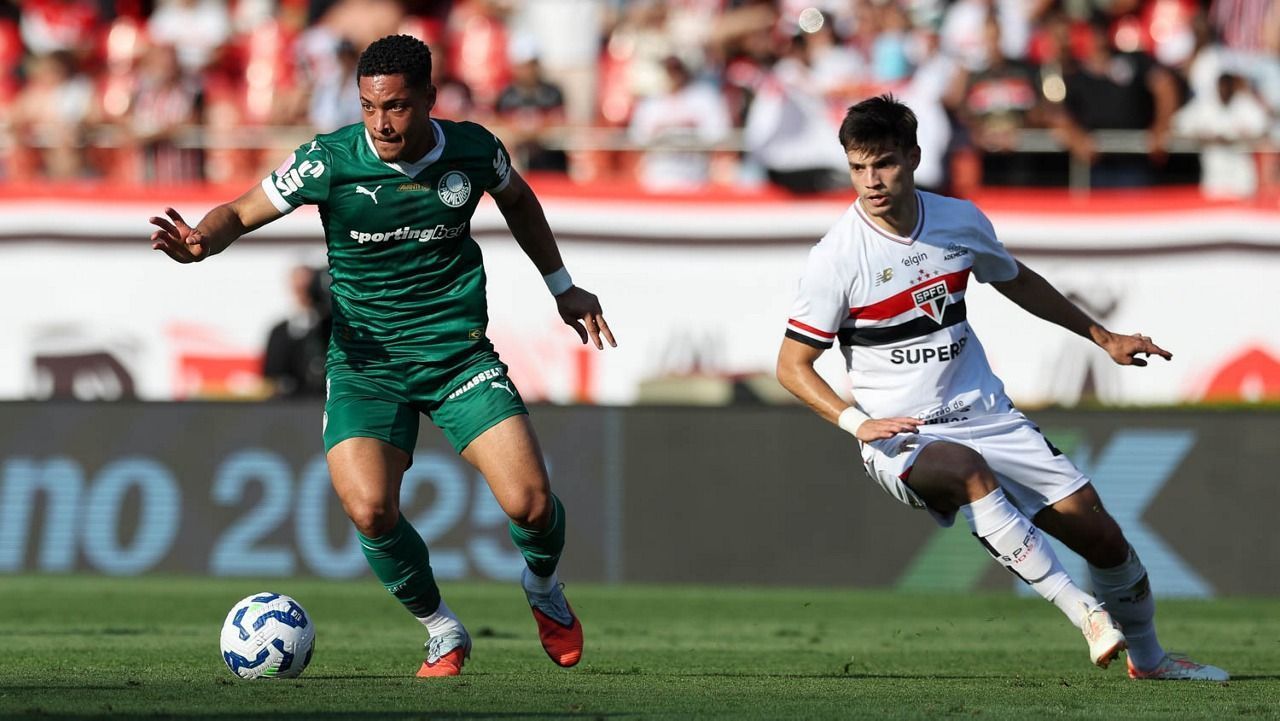 Procuradoria do STJD denuncia Vitor Roque, do Palmeiras, por post homofóbico