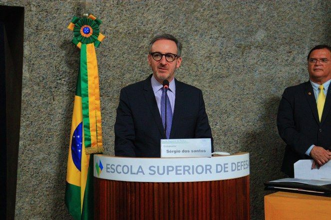 Putin dá aval para diplomata brasileiro atuar como embaixador na Rússia