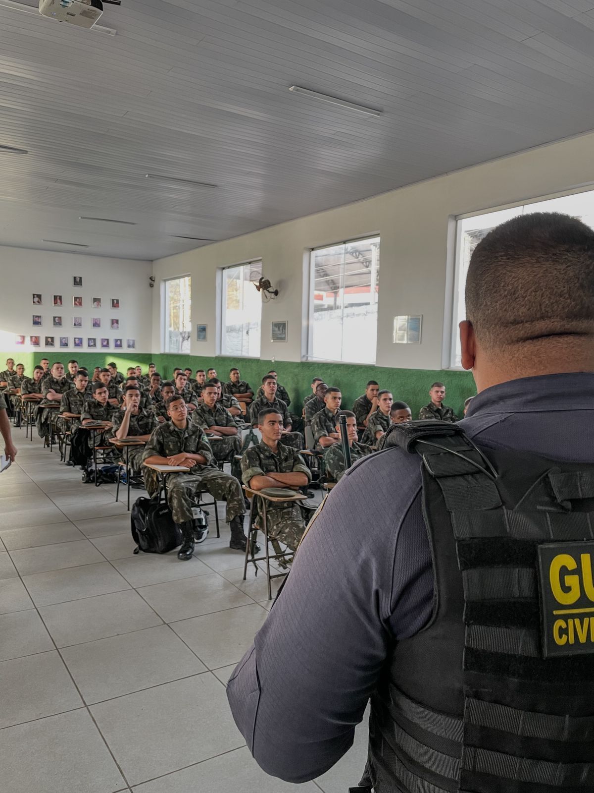 GCM de Varginha faz palestra sobre bicicletas motorizadas