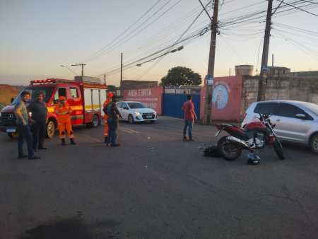 Motociclista foi encaminhado para o Hospital Bom Pastor.