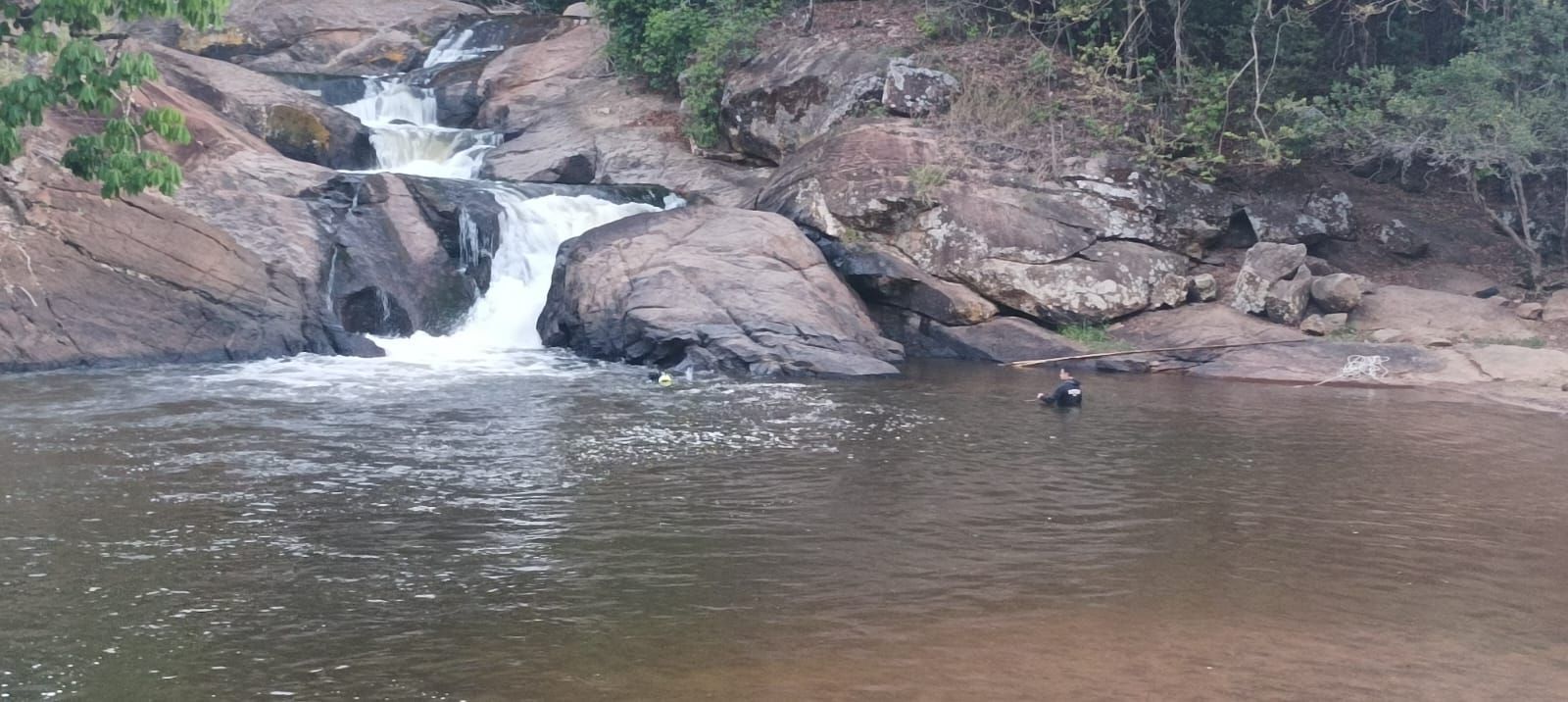 Corpo de homem desaparecido em cachoeira de Paraisópolis é encontrado