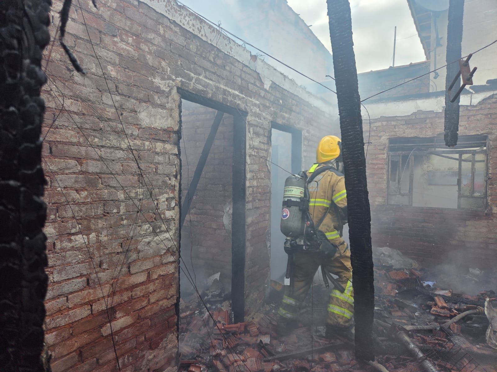 Briga pode ter motivado incêndio que destruiu casa em Santa Rita do Sapucaí