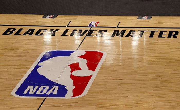 Logo da NBA foi inspirado em Jerry West na década de 1960, apesar de a liga nunca ter reconhecido oficialmente