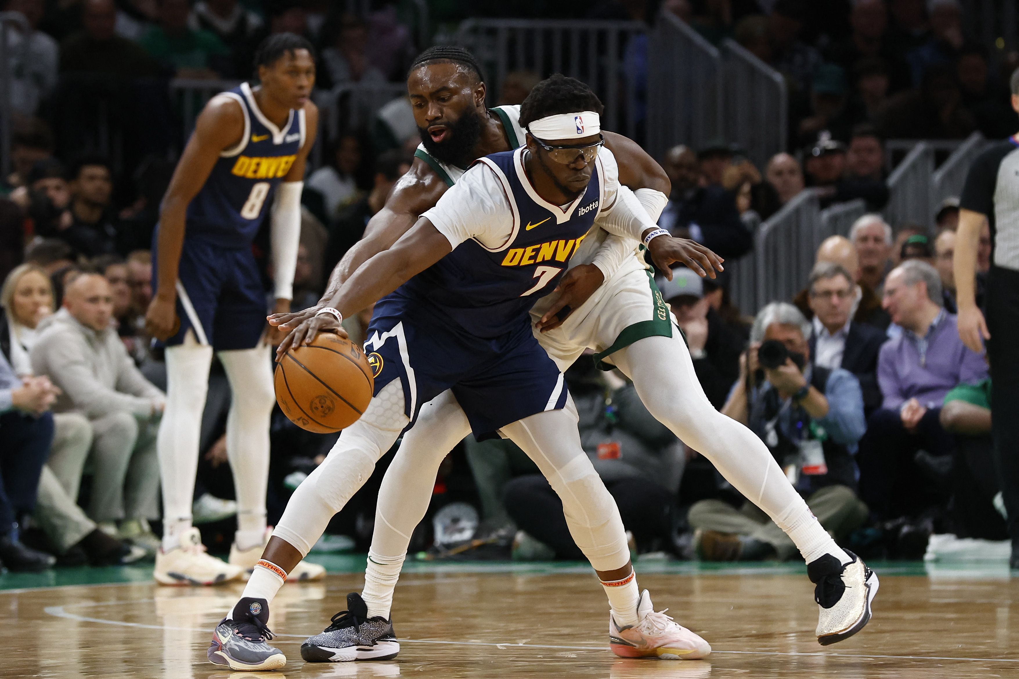Nuggets quebram invencibilidade dos Celtics em casa em rodada eletrizante da NBA