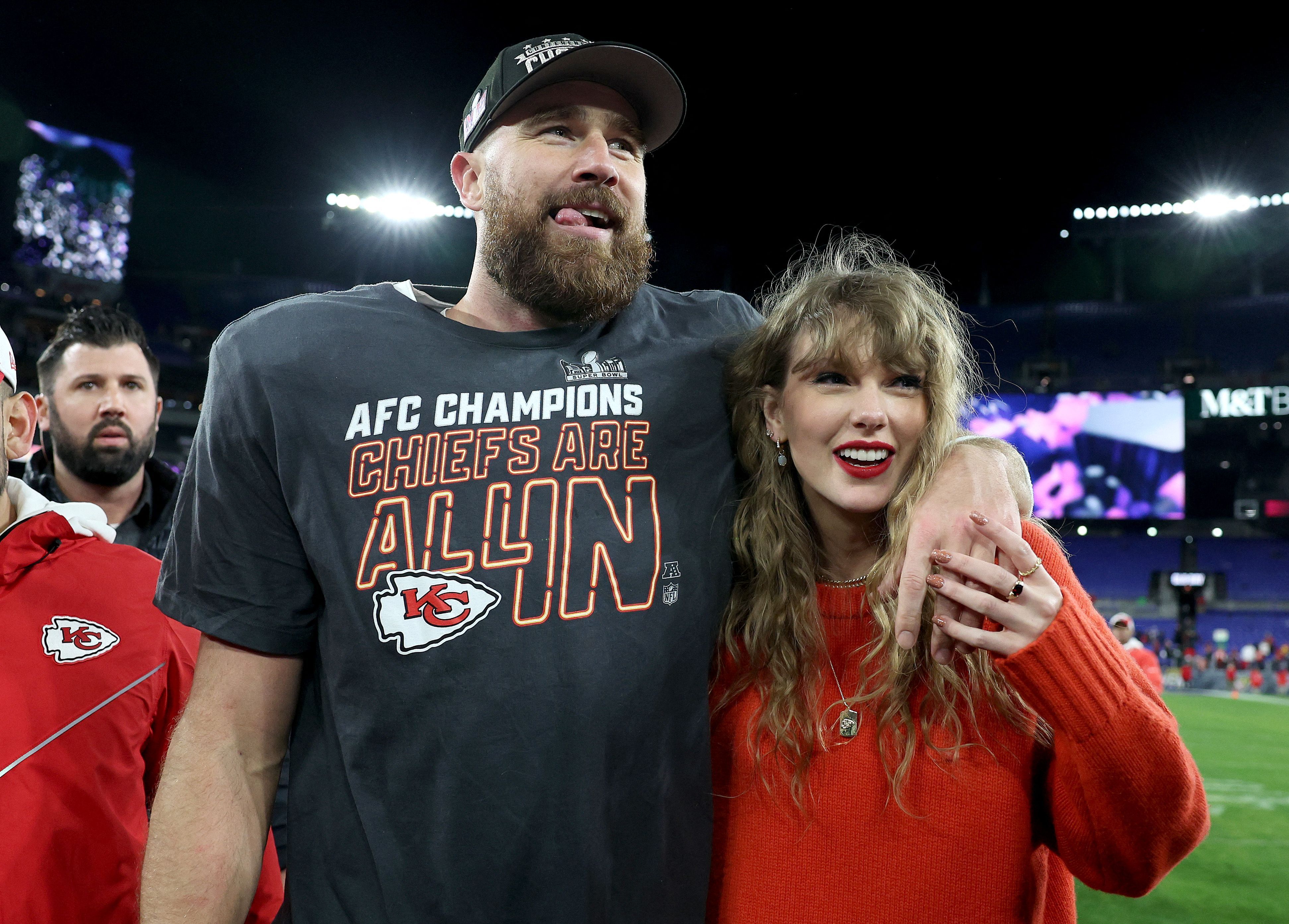 Astro da NFL revela ser o ‘cupido’ de Travis Kelce e Taylor Swift