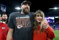 NFL: Travis Kelce revela inspiração em Taylor Swift para adiar aposentadoria