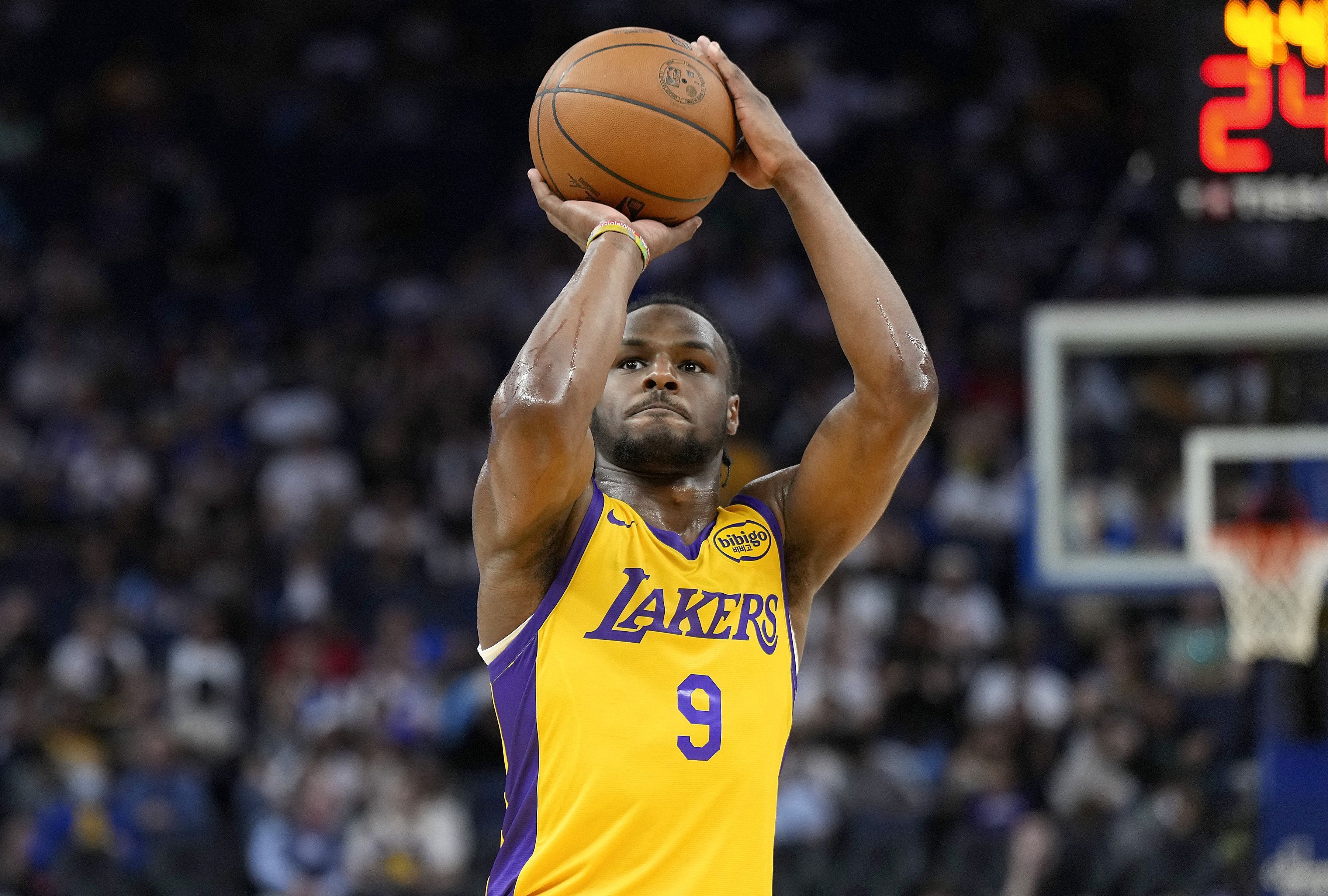 Bronny James, filho de LeBron, faz estreia pelos Lakers na NBA Summer League