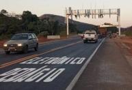 Mais de 2 milhões de multas podem ser aplicadas em motoristas que passaram pela BR-381 sem pagar pedágio free flow