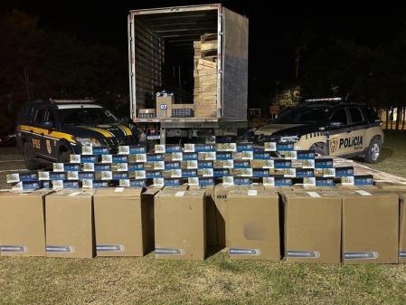 Ação conjunta da Polícia Rodoviária e Militar resulta em apreensão de cigarros paraguaios.