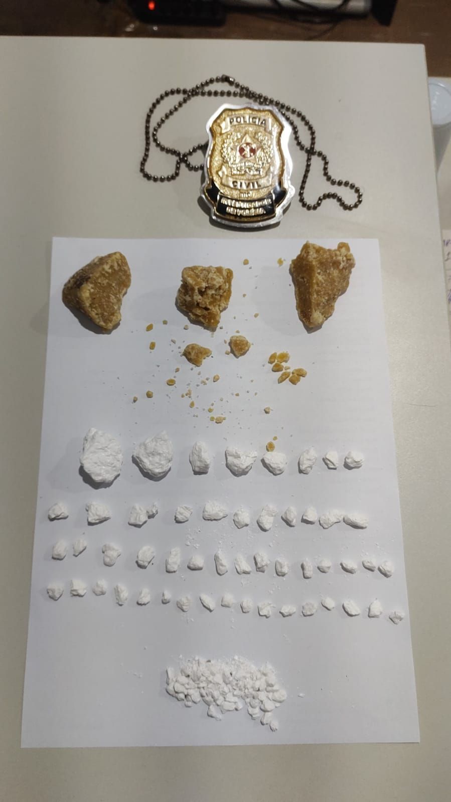 Homem que fugiu da polícia com drogas acaba preso em Passos