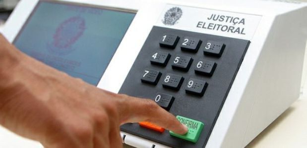 Quem preferir o atendimento físico, pode ir a qualquer cartório eleitoral do estado com um documento de identidade original.