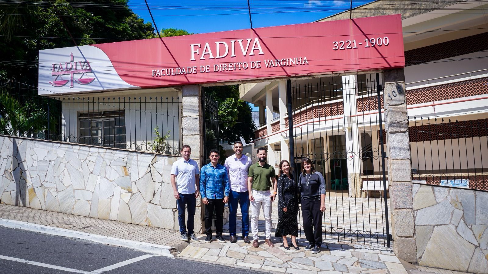 Vereadores conhecem serviços públicos oferecidos pela Faculdade de Direito de Varginha