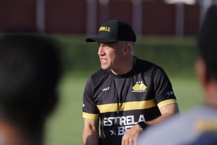 Técnico Eduardo Baptista definiu equipe do Criciúma para encarar o Atlético-GO